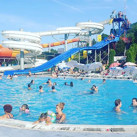 Lux Crnjanski Iv, * ג'אגודינה