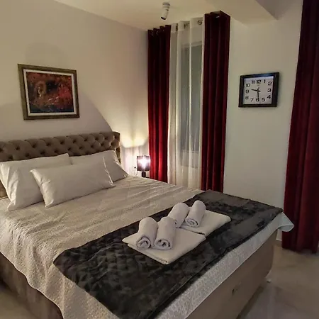 Lux Crnjanski Iv, ג'אגודינה