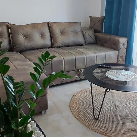 Lux Crnjanski Iv, Apartment