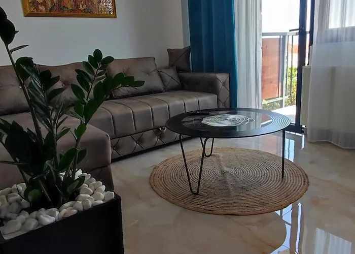 Lux Crnjanski Iv, Appartement