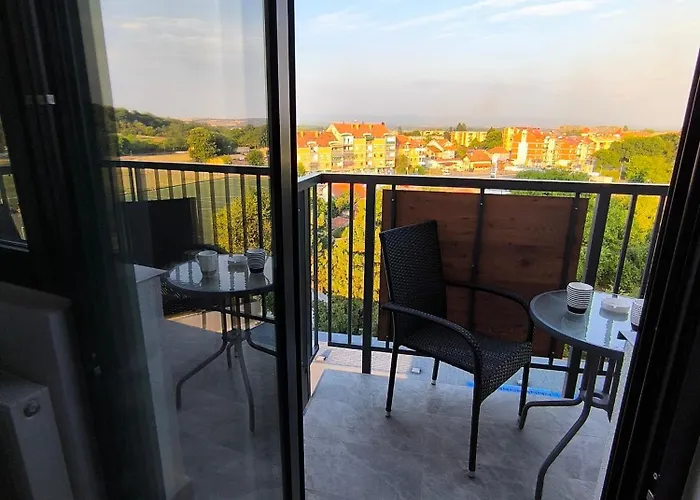 Lux Crnjanski Iv, Jagodina